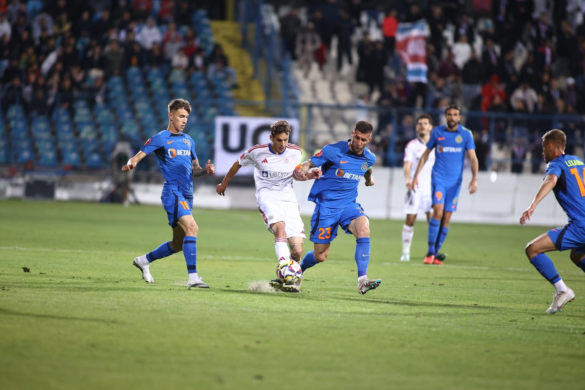 Steaua - Corvinul, al doilea meci din etapa a 15-a a Ligii 2