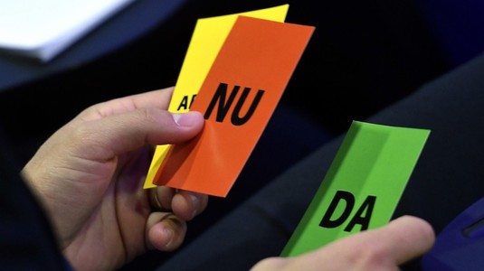 Zi decisivă în fotbalul românesc! Burleanu forţează al patrulea mandat, iar Nicolescu intră în lupta pentru putere la FRF