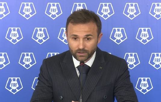 ”Omului i se pune pumnul în gură şi nu e lăsat să vorbească”. Ilie Drăgan şi-a explicat necazul: ”Un teatru ieftin. Râd, dar îmi vine să plâng”