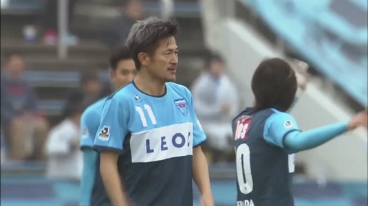 Un jucător în vârstă de 51 de ani tocmai ce şi-a prelungit contractul cu Yokohama FC!