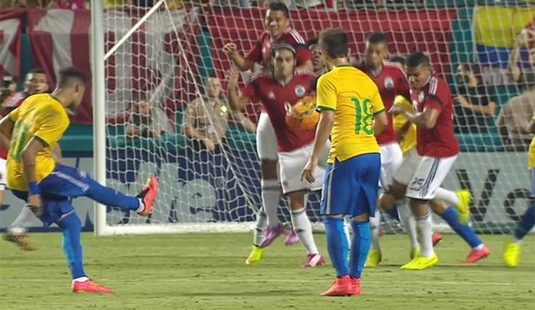 VIDEO Brazilia - Columbia 1-0. Vezi "bijuteria" lui Neymar din lovitură liberă!