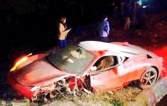 Arturo Vidal şi-a făcut praf Ferrari-ul într-un accident! VIDEO