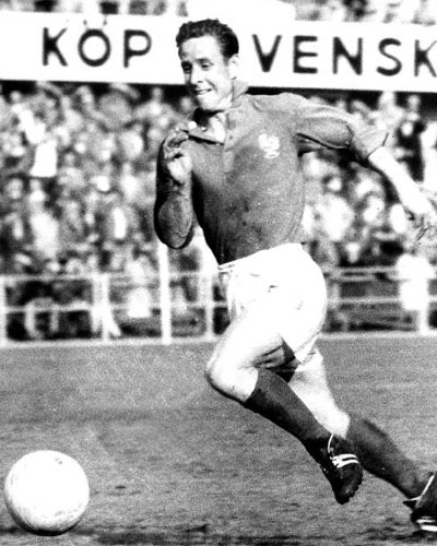 Fostul internaţional francez Raymond Kopa a decedat la vârsta de 85 de ani