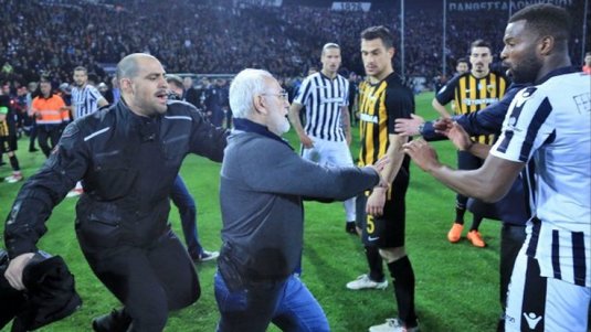 Politicul se implică în sport | Premierul Greciei, Alexis Tsipras, vrea să suspende campionatul după incidentele de la PAOK - AEK!