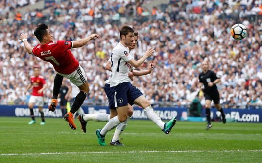 VIDEO | Manchester United învinge Tottenham, scor 2-1, şi este prima finalistă a Cupei Angliei