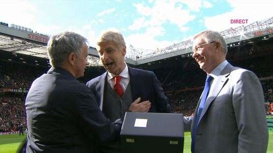 VIDEO | Imagini unice cu Sir Alex Ferguson, Wenger şi Mourinho! Scoţianul l-a obligat pe Jose să vină la poze :)