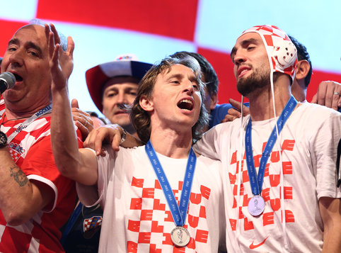 VIDEO | Luka Modric campion şi în afara terenului. Ce gest impresionant a făcut starul Croaţiei!
