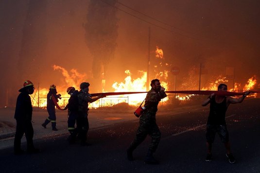 Drama care uneşte Grecia! Decizia luată pe Olympiacos şi PAOK pentru ajutorarea victimelor incendiilor din apropierea Atenei