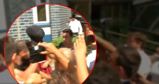 VIDEO | A întrecut măsura! Un fan i-a smuls şapca de pe cap lui Higuain