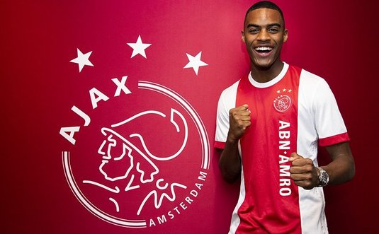 La 16 ani a doborât toate recordurile de vârstă la Ajax. Cine este noul puşti minune al fotbalului olandez