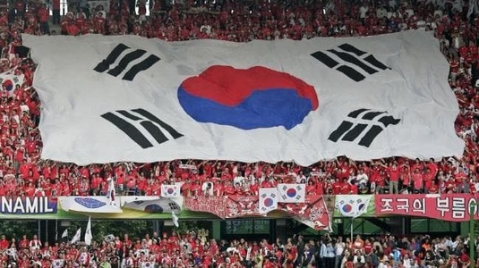 Gafă de proporţii. Fotbaliştilor sud-coreeni li s-a intonat imnul Coreei de Nord la un turneu în Indonezia