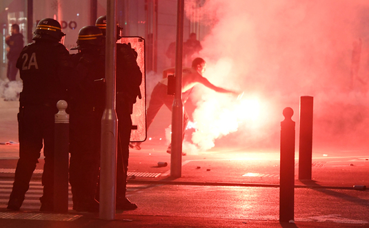 Cinci persoane au fost reţinute după incidente provocate înaintea meciului Marseille-Lazio