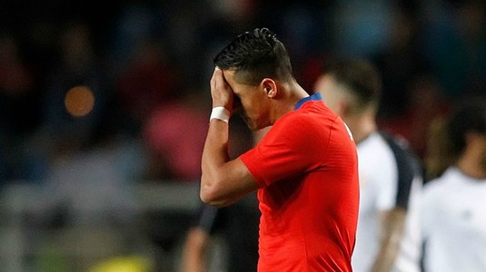 VIDEO | Cum se poate rata un penalty! Alexis Sanchez s-a făcut de râs în faţa costaricanilor