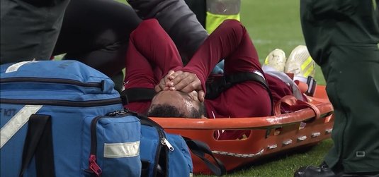 VIDEO | Deja vu pentru Salah! Starul lui Liverpool a fost scos pe targă cu ochii în lacrimi şi riscă să rateze returul cu Barcelona
