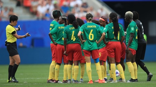 Scandal la Mondial! Jucătoarele naţionalei Camerunului au lăsat impresia că vor părăsi terenul la meciul cu Anglia