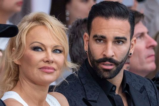Pamela Anderson a primit răspuns de la fostul iubit. Adil Rami: "Sunt şocat. A ales bine omul, dacă vrea să mă atace"