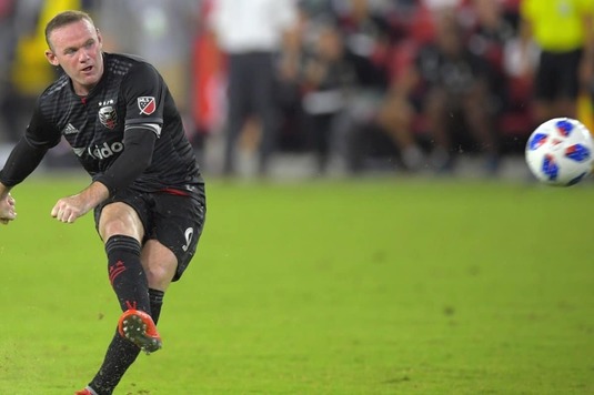 VIDEO | Rooney, protagonistul fazei zilei în MLS! A văzut roşu, dar a continuat meciul