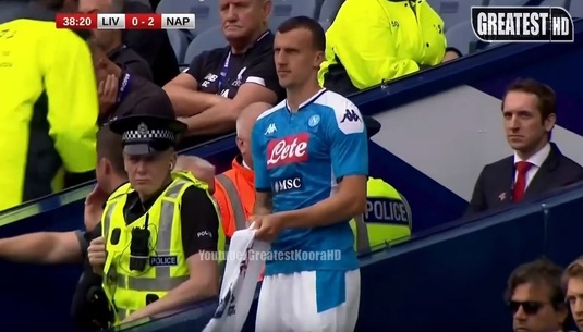 VIDEO | Chiricheş l-a umilit pe Klopp. Atmosferă fabuloasă la meciul amical dintre Liverpool şi Napoli