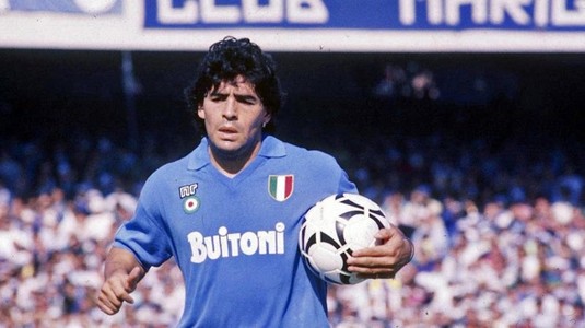 Maradona şi-a scos tricoul la licitaţie. Cât au oferit italienii pentru a ajuta o organizaţie caritabilă din Napoli