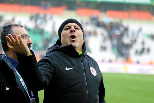 Marius Şumudică, resemnat după o nouă remiză: „Poate să vină şi Mourinho la Rizespor, nu va face nimic”. Reproşuri dure la adresa jucătorilor