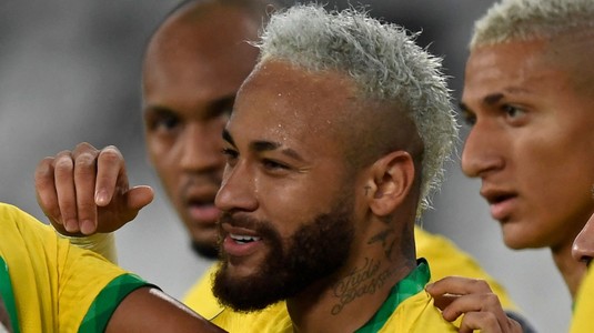 Momente emoţionante pentru Neymar la finalul partidei cu Peru. Starul lui PSG s-a apropiat de recordul de goluri pentru naţionala Braziliei, deţinut de Pele