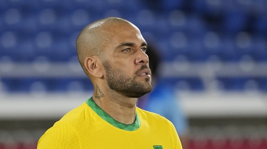 Dani Alves, care şi-a reziliat contractul cu Sao Paulo, anunţă că nu mai merge la nicio echipă în acest an