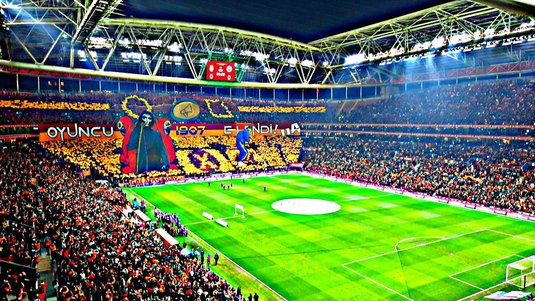 Tragedie în derby-ul Turciei! Un suporter al echipei Fenerbahce a murit după ce a suferit un atac de cord după meciul cu Galatasaray