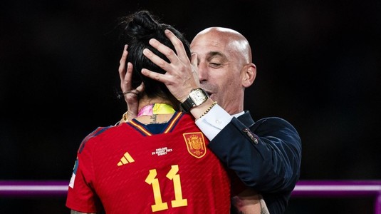Victorie pentru contestatarii lui Rubiales. Spaniolul a demisionat din fruntea federaţiei şi din funcţia de vicepreşedinte UEFA