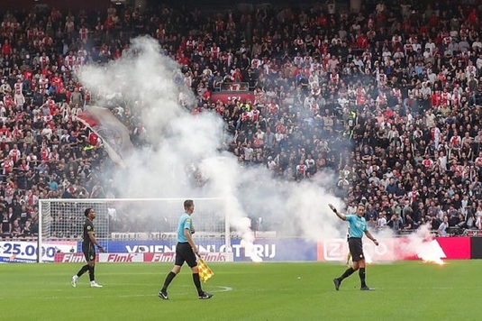 Feyenoord a câştigat cu 4-0 duelul cu Ajax, reluat miercuri din minutul 55. Meciul iniţial, abandonat din cauza fumigenelor