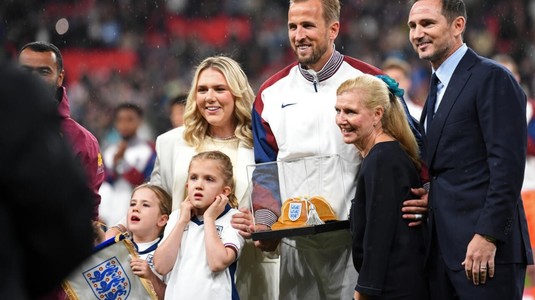 Harry Kane a primit "Şapca de Aur". Atacantul a intrat în istoria naţionalei după ce a bifat selecţia cu numărul 100