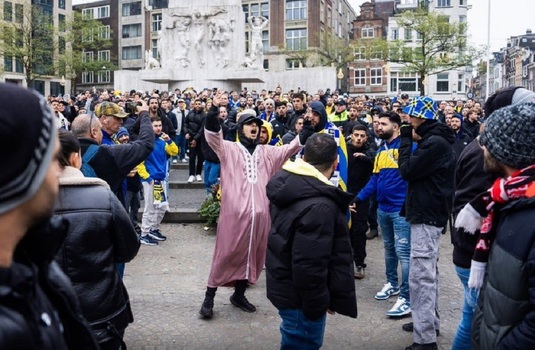 Autorităţile din Amsterdam au interzis protestele, timp de trei zile, în urma atacurilor violente asupra suporterilor israelieni