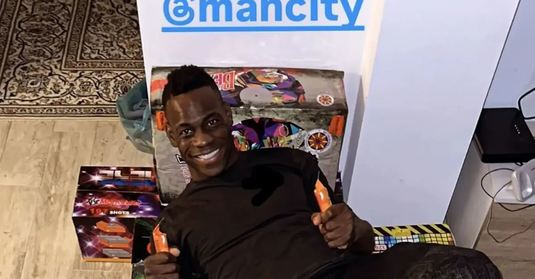 Mario Balotelli, pus pe şotii şi în ultima zi din 2024. Ce a postat la 13 ani după ce şi-a dat foc la casă în timp ce juca la Manchester City