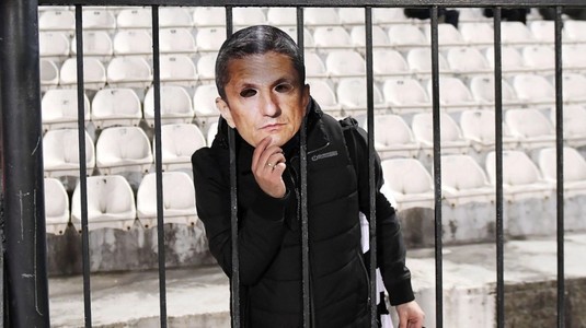 FOTO | Alături de Răzvan Lucescu! Suporterii lui PAOK au făcut un gest neaşteptat pentru antrenorul echipei din Salonic, la derby-ul cu AEK