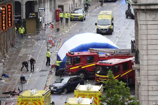 Încă sunt persoane spitalizate după incidentele din Liverpool. Câţi oameni au probleme la o săptămână distanţă de la incident