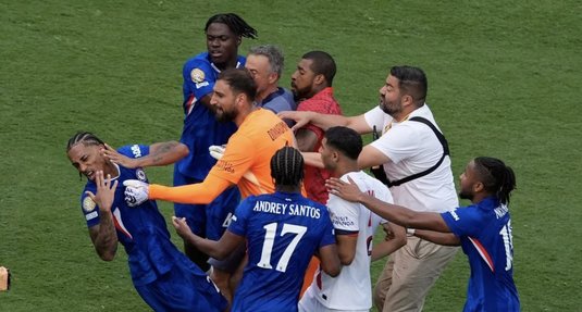 VIDEO | Scandal uriaş după finala Cupei Mondiale a Cluburilor! Luis Enrique a plesnit un fotbalist de la Chelsea. Jucătorii s-au încăierat