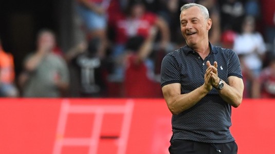  Mircea Rednic, elogiat în presa din Belgia după startul bun de sezon cu Standard: "Echipa e un cameleon"