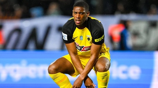 După nouă ani la Manchester United şi un sezon dezamăgitor la AEK Atena, Martial a semnat cu o nouă echipă