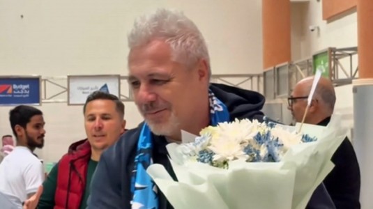 Marius Şumudică, fascinat de campionatul în care a ajuns: "Sunt superstaruri, ne-ar lua ore în şir să-i punem pe hârtie". Antrenorul, întâmpinat la noua echipă | VIDEO