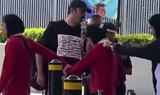 O jucătoare a început să plângă în autocar, pe drumul spre Iran! Trump avertiza că vor fi „probabil ucise”. Doar şapte membre ale echipei au rămas în Australia