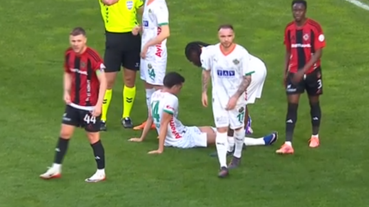 Ghinion teribil pentru Ianis Hagi. ”Prinţul” s-a accidentat în meciul în care l-a confruntat pe Alex Maxim. Înlocuitorul lui Ianis a marcat la prima atingere de balon  