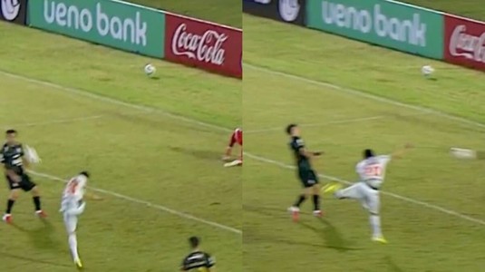 VIDEO | Gol de cascadorii râsului în Paraguay. Atacantul a ratat un penalty, apoi s-a trezit că mingea i-a fost degajată în faţă înainte de a intra în poartă