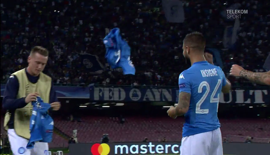 VIDEO Moment fabulos la Napoli - Feyenoord I N-au ştiut cui să-i dedice golul marcat de Insigne