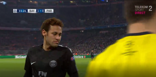 VIDEO | Neymar, ”bombardat” cu suluri de bani aruncate de fanii lui Bayern. Cum a reacţionat brazilianul