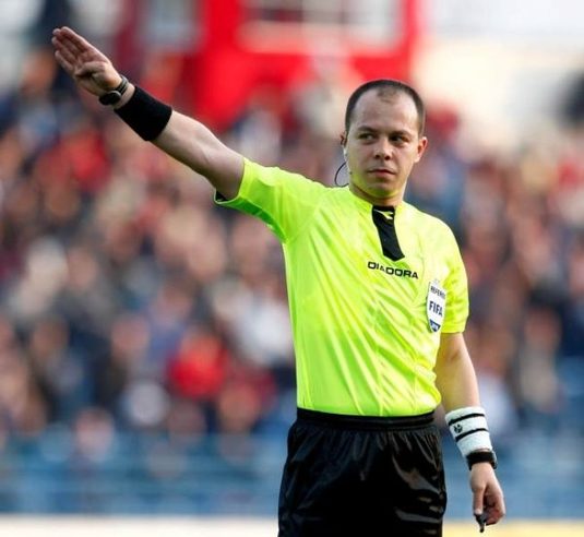 Marius Avram arbitrează Timişoara-Rapid