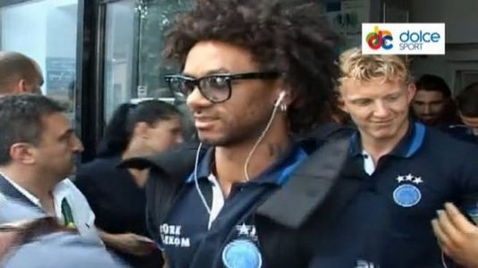 Fenerbahce a sosit la Bacău pentru meciul cu Vaslui. Turcii din România i-au primit cu flori