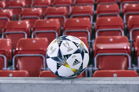 GALERIE FOTO I Adidas a dezvăluit mingea oficială pentru etapele eliminatorii ale UEFA Champions League!