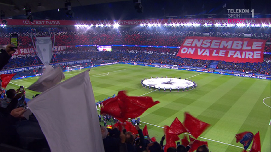 VIDEO | Spectacol total în tribune. Francezii au realizat o scenografie 3D şi au lăsat stadionul în ceaţă!