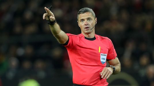 Slovenul Damir Skomina arbitrează meciul AS Roma - Liverpool, din returul semifinalelor Ligii Campionilor