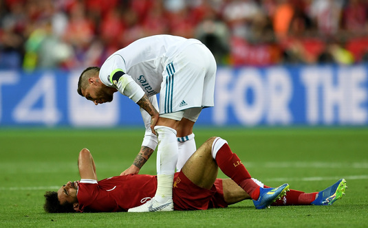 IMAGINEA ZILEI | Salah şi Ramos s-au întâlnit pentru prima dată de la accidentarea din finala CL! Cum i-a aşezat UEFA în sală :)