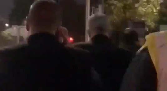 VIDEO | Imagini senzaţionale cu Mourinho. A rămas blocat în trafic şi a luat-o pe jos: ”Nimeni nu m-a recunoscut”